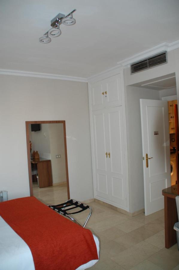 Triana L Apartment Севиля Екстериор снимка
